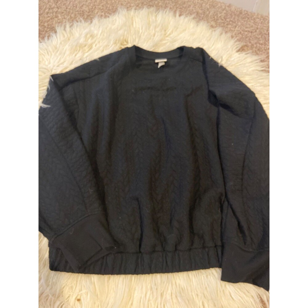 Large black quilted A New Day long sleeve sweatshirt comfy and cozy